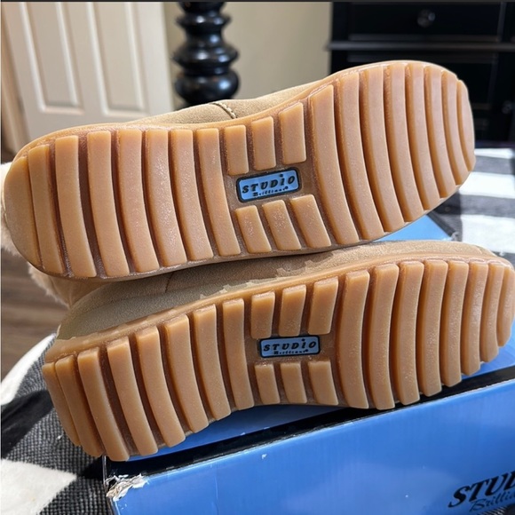 Studio Brilliant Tan Waterproof & Insulated Leather Boots - Picture 12 of 13